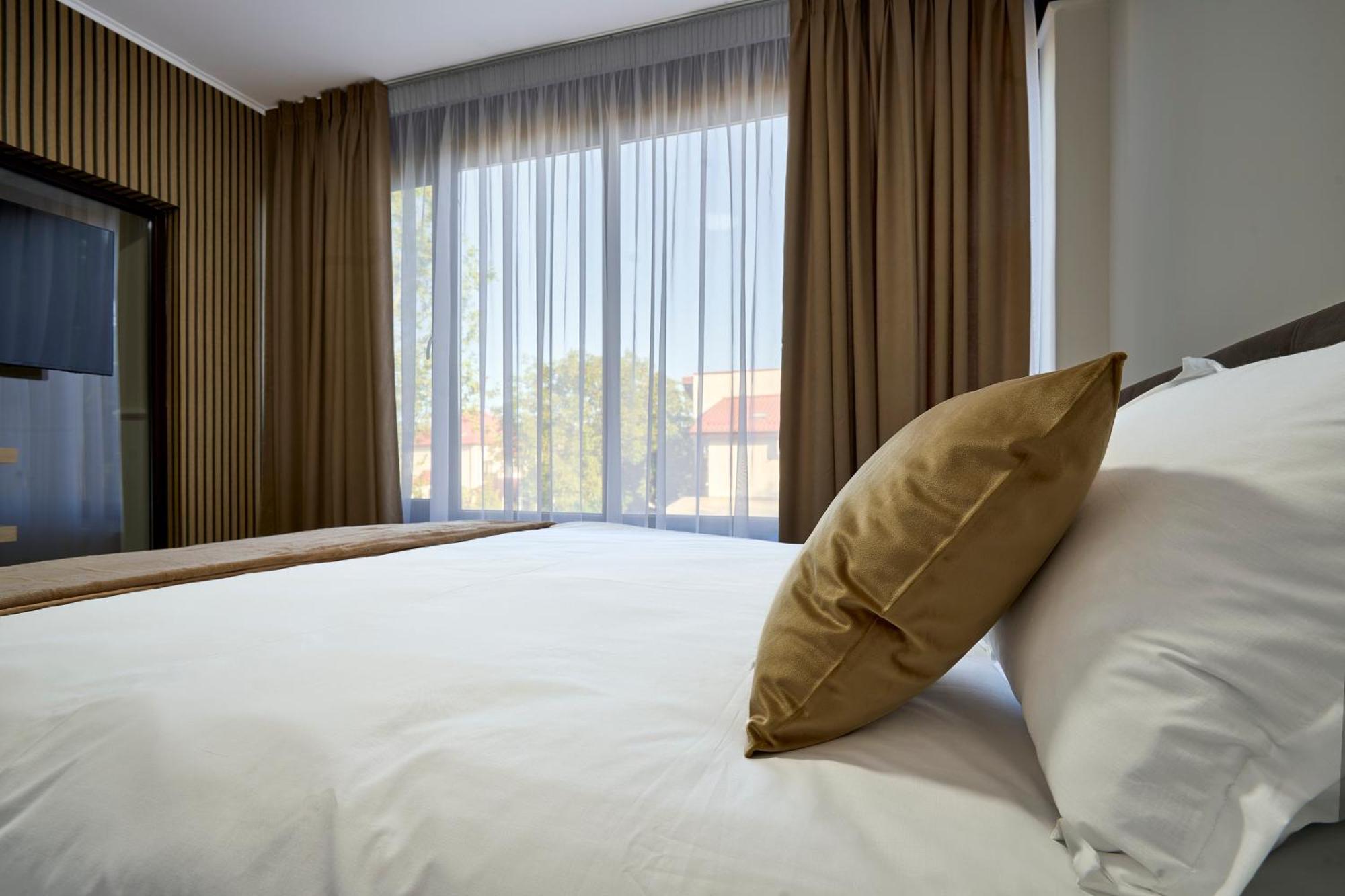 Therme Airport Resort Corbeanca Екстериор снимка