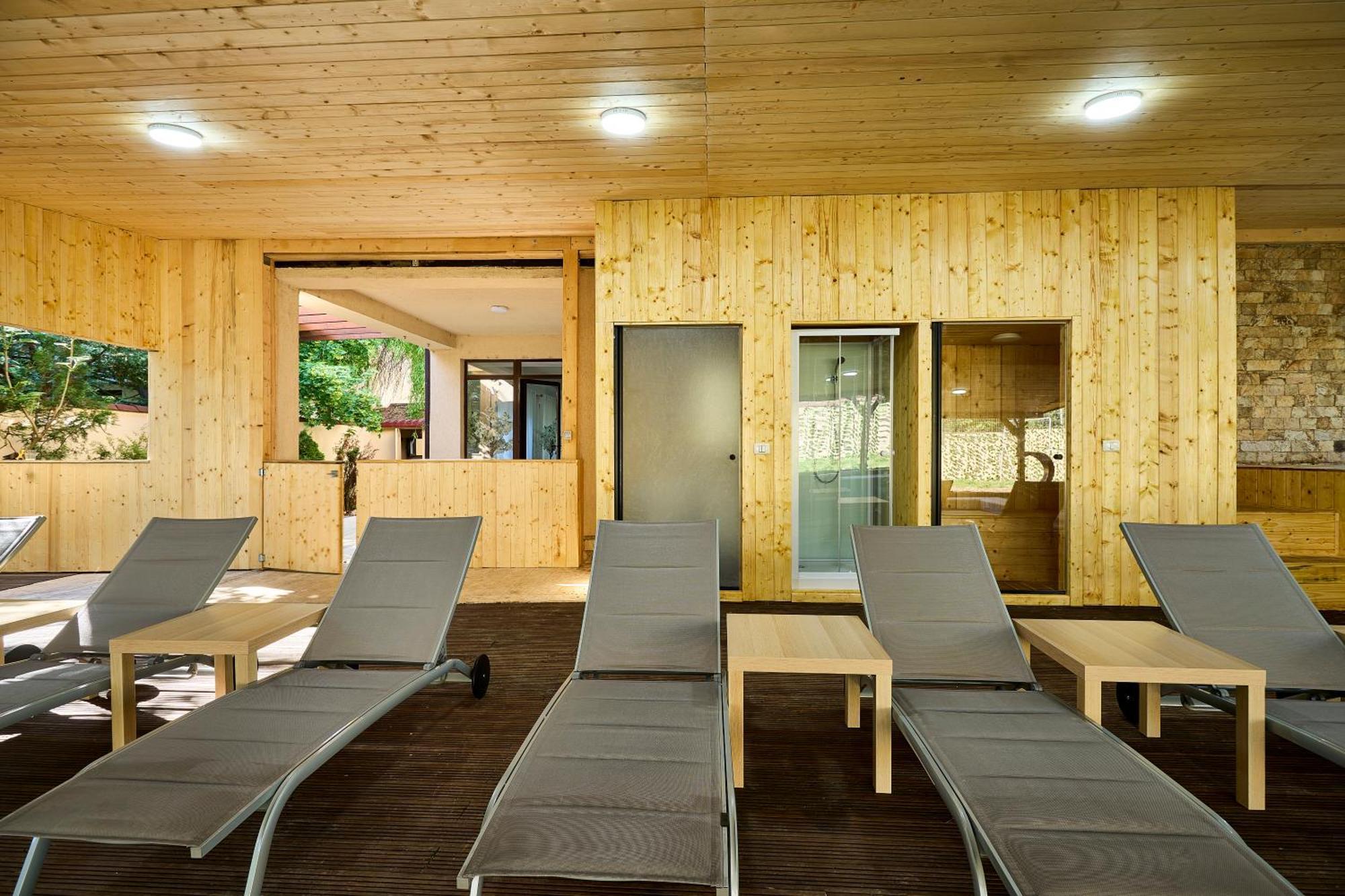 Therme Airport Resort Corbeanca Екстериор снимка