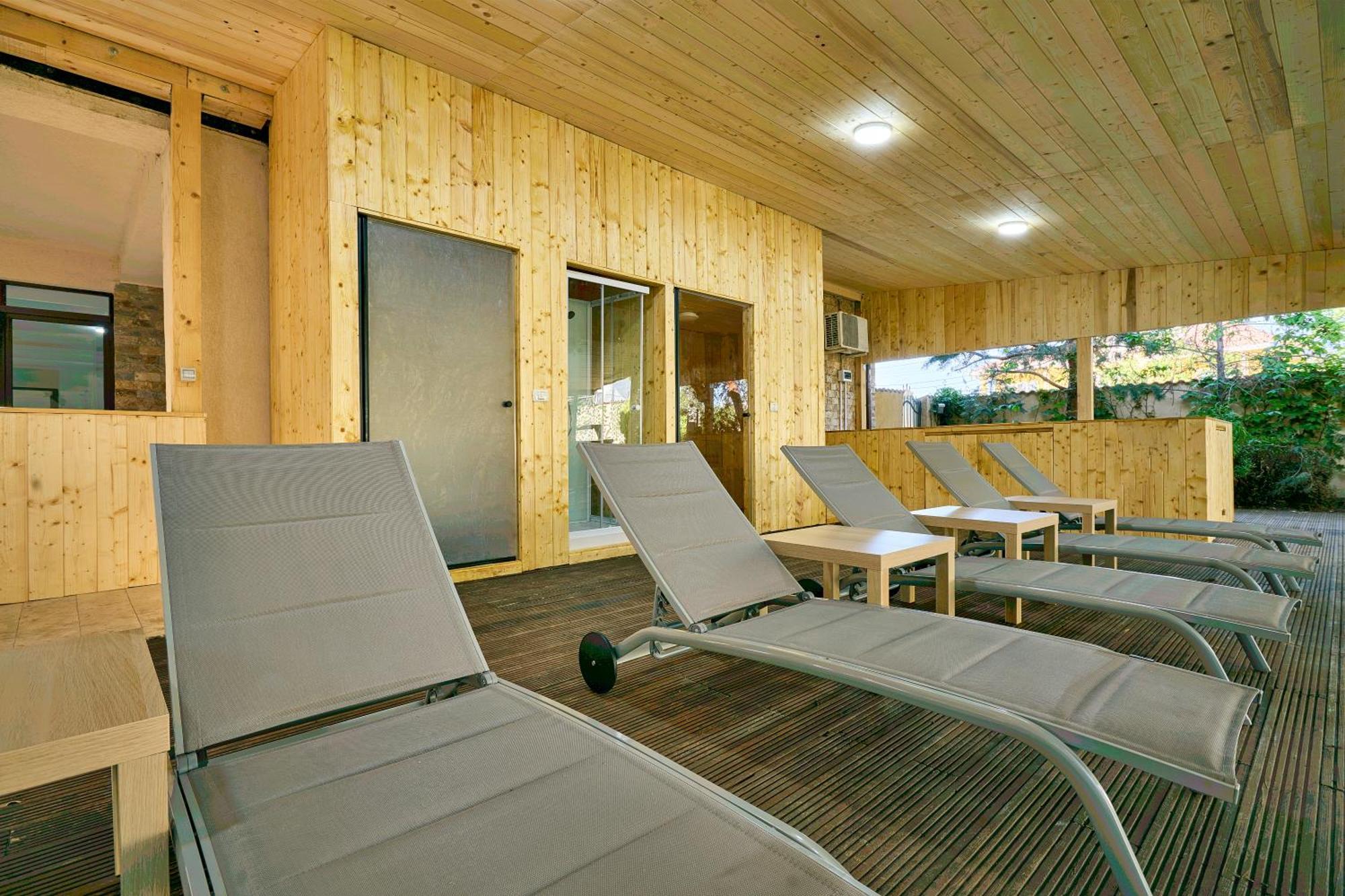 Therme Airport Resort Corbeanca Екстериор снимка