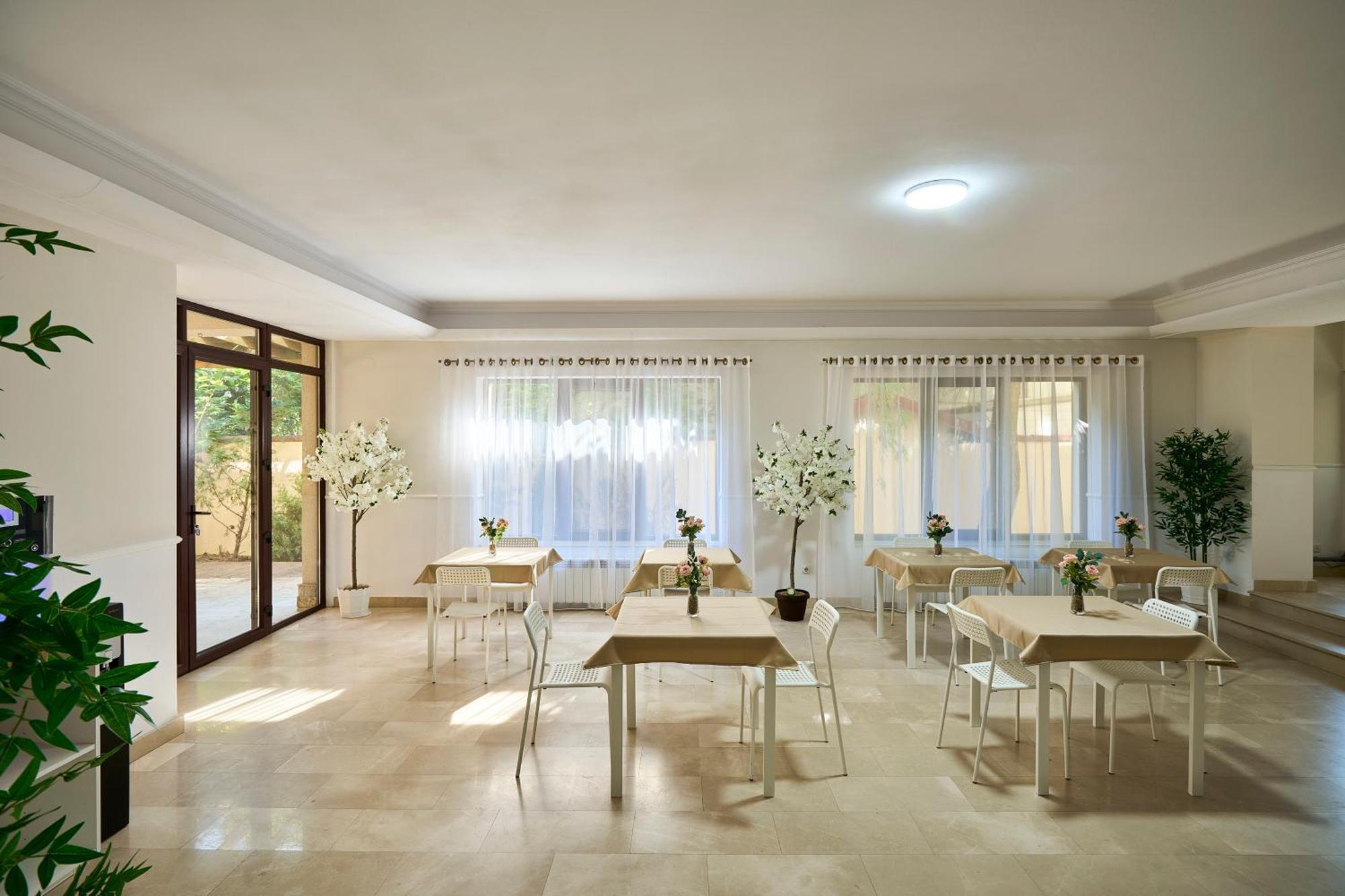 Therme Airport Resort Corbeanca Екстериор снимка